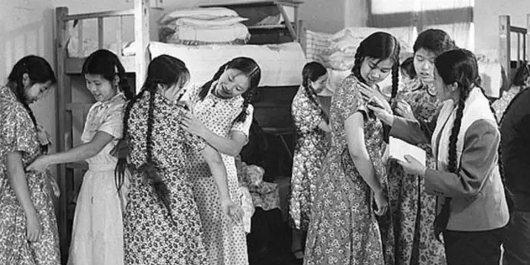 Raporti për Enverin: Për praktikantët që kanë lidhje me gra të martuara, burrat kinezë kanë përshtypje të këqija, dhe janë të revoltuar. Ata thonë se s’ngjajnë me shqiptarët heronj , siç na thuhet….