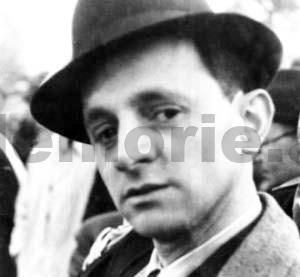 Shënimi i Enverit: Çabej të mos dalë më jashtë shtetit, e ka tepruar….dhe mashtrimi publik i Nexhmijes në librin e saj ku shprehet se “Enveri ka bërë të pamundurën për Çabejn”…