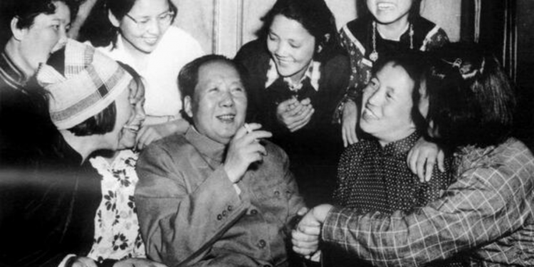 Raporti për Enverin: Për praktikantët që kanë lidhje me gra të martuara, burrat kinezë kanë përshtypje të këqija, dhe janë të revoltuar. Ata thonë se s’ngjajnë me shqiptarët heronj , siç na thuhet….