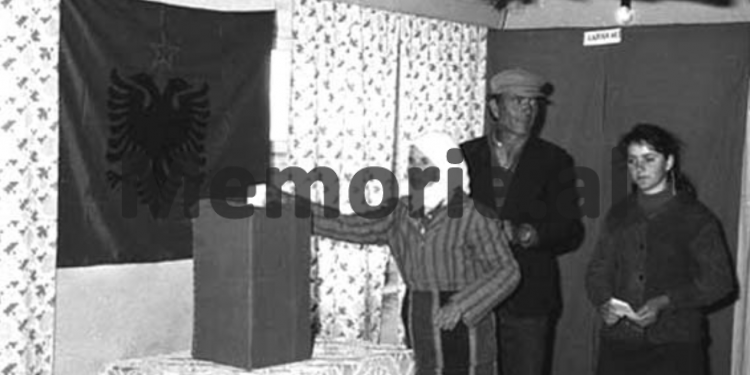 Imazhet e rralla në zgjedhjet e para pluraliste. Si votuan Nano, Berisha, Ramiz Alia dhe intervistat e tyre para kamerave….