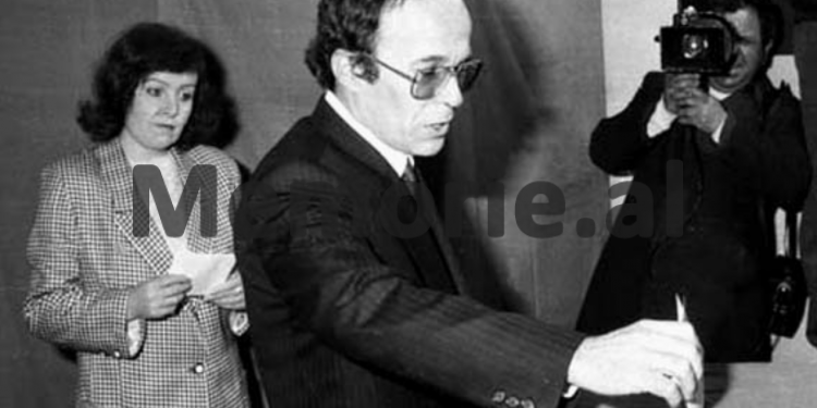 Imazhet e rralla në zgjedhjet e para pluraliste. Si votuan Nano, Berisha, Ramiz Alia dhe intervistat e tyre para kamerave….