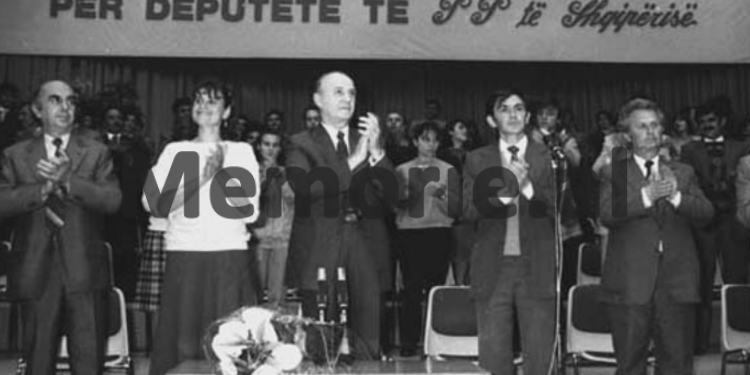 Imazhet e rralla në zgjedhjet e para pluraliste. Si votuan Nano, Berisha, Ramiz Alia dhe intervistat e tyre para kamerave….