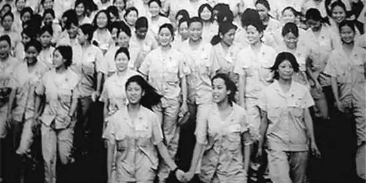 Raporti për Enverin: Zv/ministri i Jashtëm, shoku Gen Piao, tha se përdhunimet e kanë dëmtuar autoritetin e PPSH-së dhe popullit shqiptar, por nuk e kanë lëkundur miqësinë, ajo do jetë….