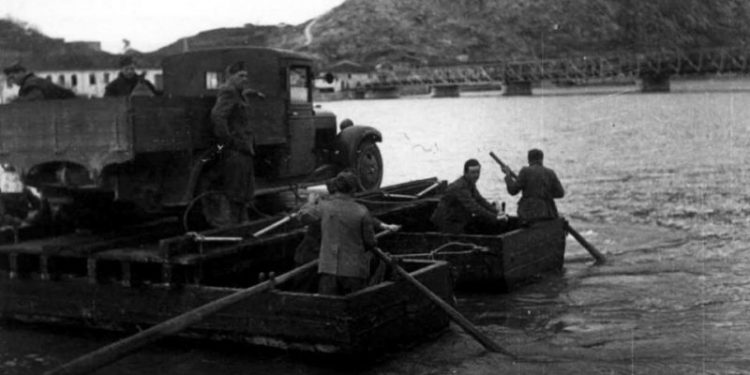 Hysen Tabaku: Si u arratisa nga Shqipëria në nëntorin e 1975-ës, duke e kaluar me not lumin?