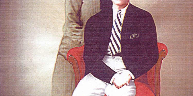 Foto e Fahredin Angonit me bashkeshorten e tij, korcare, Prakthise Shahini.