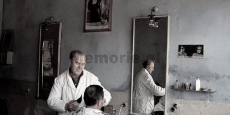 Fotot e rralla me imazhet të Shqipërisë socialiste në fundin e viteve ‘80-të dhe fillimin e viteve ‘90-të