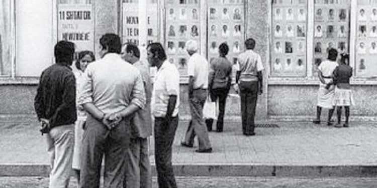 Fotot e rralla me imazhet të Shqipërisë socialiste në fundin e viteve ‘80-të dhe fillimin e viteve ‘90-të