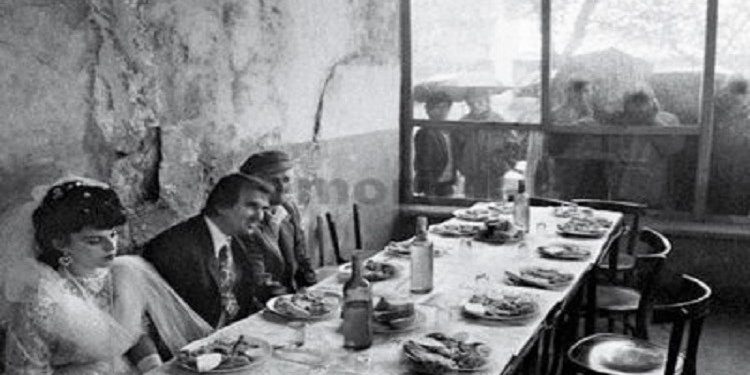 Fotot e rralla me imazhet të Shqipërisë socialiste në fundin e viteve ‘80-të dhe fillimin e viteve ‘90-të