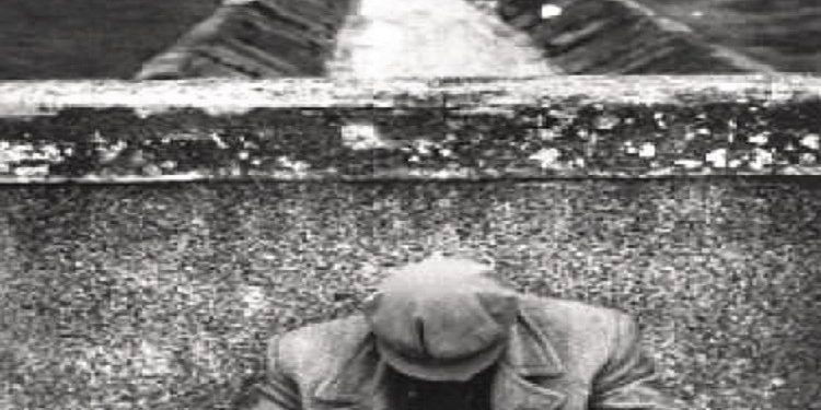 Fotot e rralla me imazhet të Shqipërisë socialiste në fundin e viteve ‘80-të dhe fillimin e viteve ‘90-të