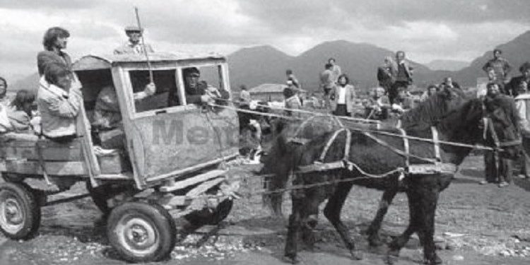 Fotot e rralla me imazhet të Shqipërisë socialiste në fundin e viteve ‘80-të dhe fillimin e viteve ‘90-të