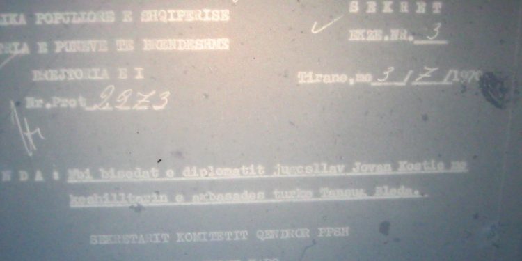 Përgjimet e Shtëpisë me Gjethe për Ambasadat /Raporti sekret i Feçor Shehut për Hysni Kapon: Nënkoloneli francez, Landel, fotografon objekte ushtarake, kurse përkthyesja bullgare, Marionva, flet për  jugosllavët…