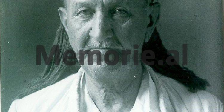 Publikohen fotot e rralla dhe të panjohura të familjes së njohur Koliqi