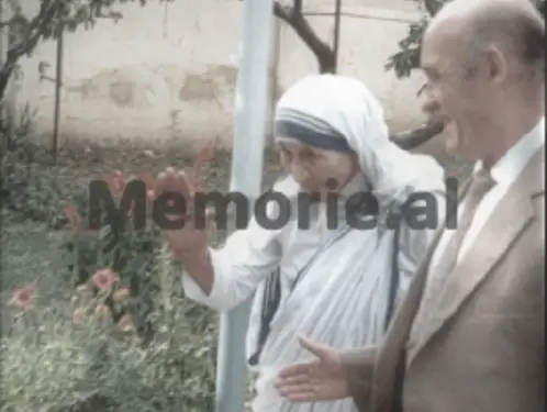 Pjetër Arbnori me Nene Terezën