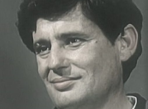 Letra për Enverin: Regjisori Bujar Kapexhiu u bën thirrje aktorëve që të mësojnë nga televizioni italian