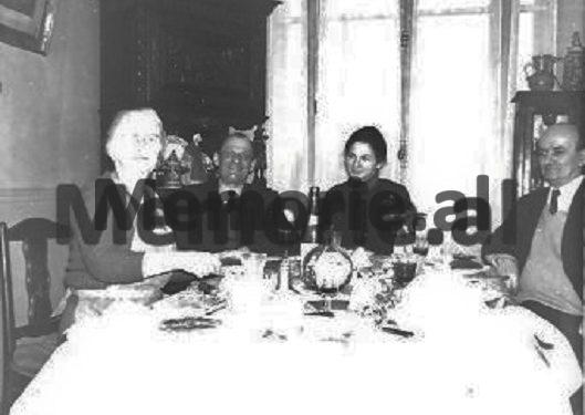 “Mbas rehabilitimit të Rajkut në Hungari dhe Kostovit në Bullgari, ju duhet të bëni të njëjtën gjë me Koci Xoxen dhe Maleshoven…”/ Letra e panjohur nga Parisi në 1956-ën që alarmoi Enver Hoxhën