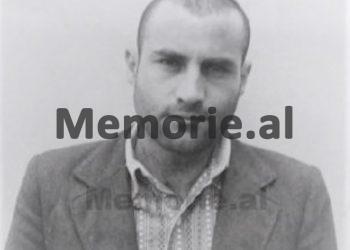 Me kokë të qethur në qeli pak minuta pas arrestimit….! Zbulohet foto e rrallë e Visar Zhitit