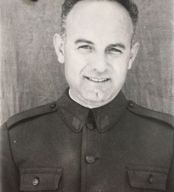 Me kokë të qethur në qeli pak minuta pas arrestimit….! Zbulohet foto e rrallë e Visar Zhitit