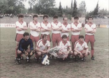 Kur futbollistët e Partizanit, Flamurtarit e Vllaznisë, ndesheshin me doganierët për magnetofonat e pakot e çimçakizave