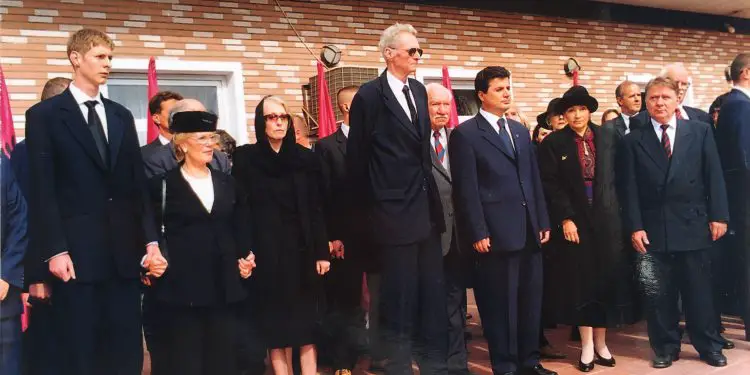 Memorie.al Ceremonia e mortiti Mbreteresha Gerardine