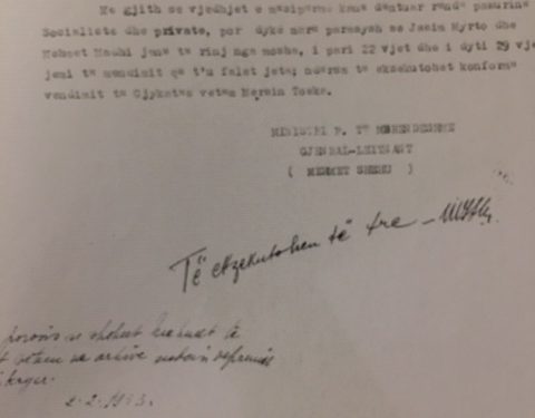 Urdhëratë me shkrim të Enverit: “Të pushkatohen”, “të ekzekutohet”,”dakord me propozimin për dënimin me vdekje”…