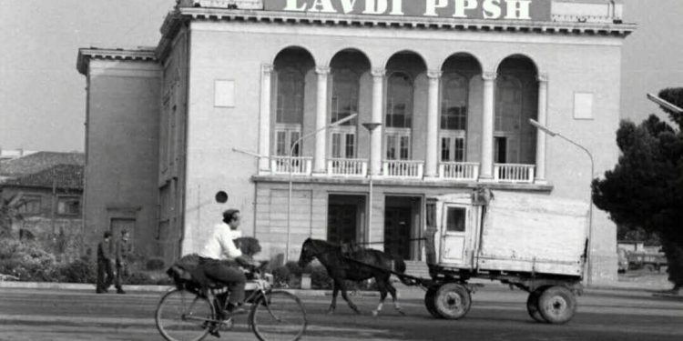 Raporti sekret i Drejtorit të Sigurimit, Feçor Shehu, për dy dramaturgët e njohur, Fadil Kraja dhe Naum Prifti: Dramat e tyre janë me përmbajtje armiqësore…