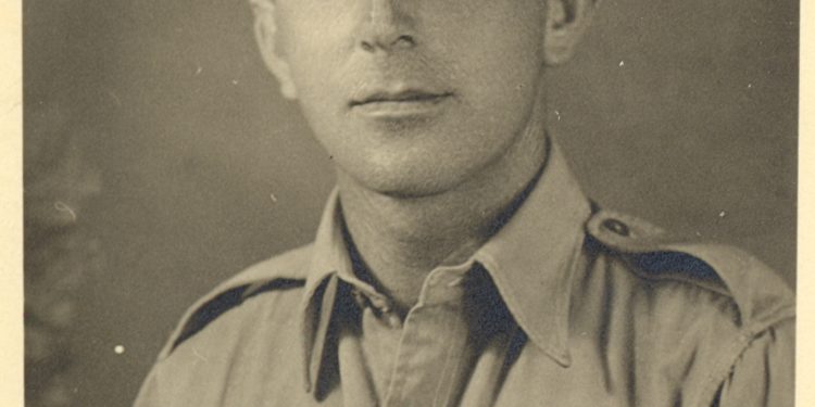 Document: Enver Hoxha with his Staff is located in the center where he is guarded by non-commissioned officers and English soldiers equipped with broadcast radios. Elements of kurveleshas have been assigned to guard this Headquarters