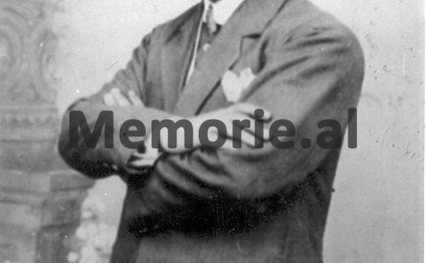 Dokumenti i kapiten Sabri Sevranit / Si e grabiti Sigurimi i Shtetit bibliotekën e madhe të profesor Angjelin Saraçit në qytetin e Shkodrës…