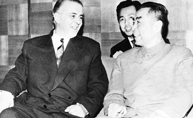 Imazhe të personaliteteve që vizituan Shqipërinë nga 1930-ta e deri më 1991