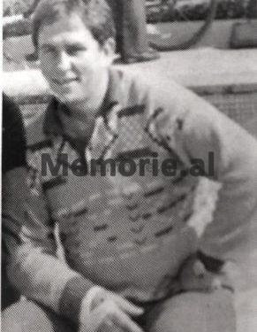 Tentuan të kalonin klonin, u qëlluan nga plumbat e kufitarëve dhe qeni tyre, që i bëri copash, historia tragjike e shtatë djemve tiranas në 1989-ën…