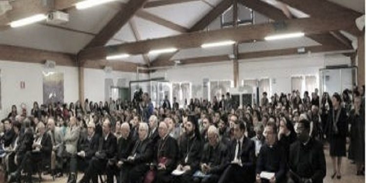 “Groposja e shenjtë: Si një prift shpëtoi reliket e Argjipeshkvisë nën regjimin e Enver Hoxhës”