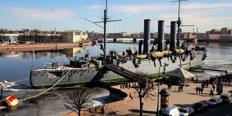 Shën Petersburgu, mrekullia arkitekturore që u krijua mbi kënetë