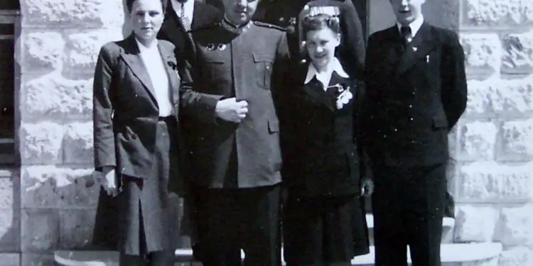 Memorie.al enver komso