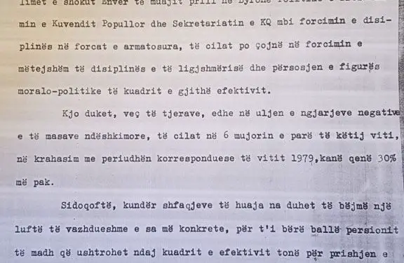 Letra e Feçorit për Enverin: Oficerin e Sigurimit, R.Xh. në Shkodër e arrestuam se ndihmoi një vajzë për qëllime të ulta….