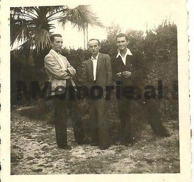 Revista franceze: Enver Hoxha, një djalosh i bukur, bridhte pas femrave dhe dashuriçkat e tij, ishin një faktor…