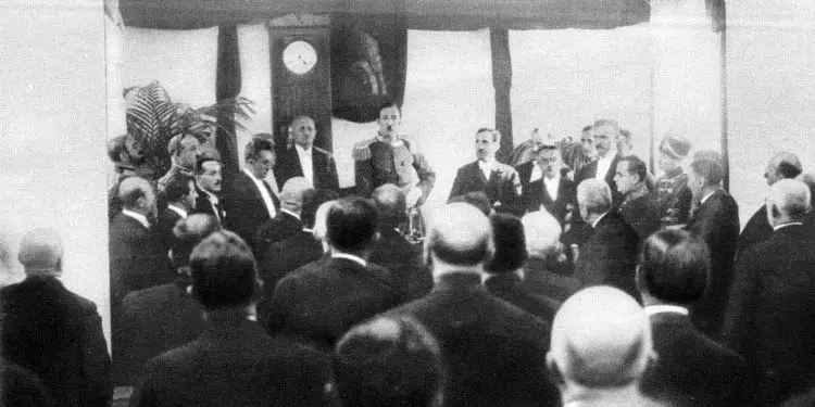 Memorie.al Mbreti Zog