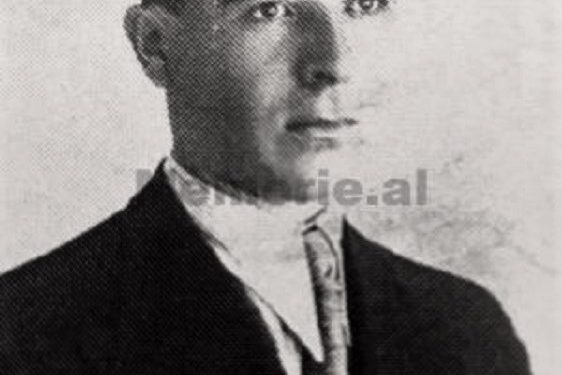 I diplomuar në Touluzë, në ’44-ën denoncoi komunizmin në “Majestik” të Korçës / Historia e panjohur e juristit që vuajti 15 vjet burg dhe punoi karrocier…