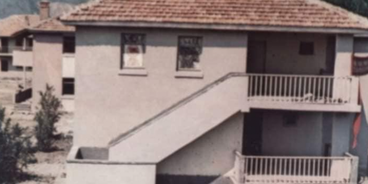 “Në Bahçallëk të ruhen kopshtet, s’ja fal shkodranëve që prishën Pazarin e Vjetër, Mehmeti gabim që tha të bëhet Lezha në mal, por as afër lumit mos…” / Debatet e Enverit në Byro për tërmetin e ’79-ës