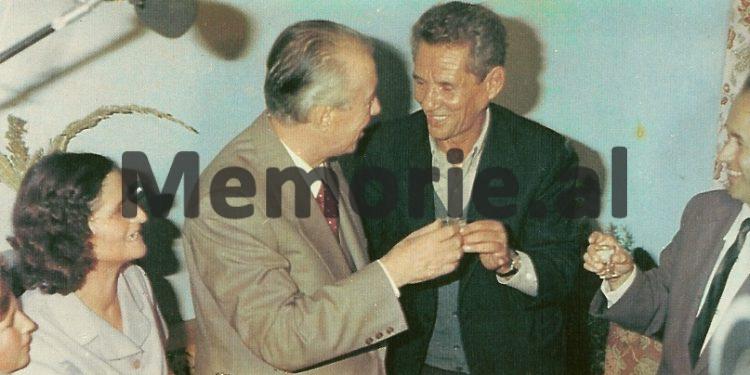 “Në Bahçallëk të ruhen kopshtet, s’ja fal shkodranëve që prishën Pazarin e Vjetër, Mehmeti gabim që tha të bëhet Lezha në mal, por as afër lumit mos…” / Debatet e Enverit në Byro për tërmetin e ’79-ës