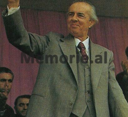 “Në Bahçallëk të ruhen kopshtet, s’ja fal shkodranëve që prishën Pazarin e Vjetër, Mehmeti gabim që tha të bëhet Lezha në mal, por as afër lumit mos…” / Debatet e Enverit në Byro për tërmetin e ’79-ës