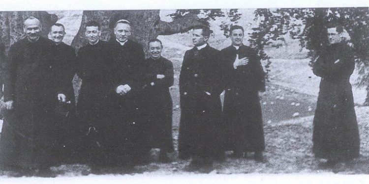 Memorie.al AT JAK GARDIN