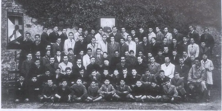 “Dhetë vite burg në Shqipni”, historia tragjike e priftit italian, At Giacomo Gardini, në librin e botuar në Itali në ’92-in pas riatdhesimit….