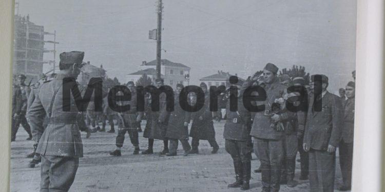 Dokumentet historike / Si u festua 28 nëntori i vitit 1944, si dita e çlirimit të Shqipërisë…(fotot e papublikuara)