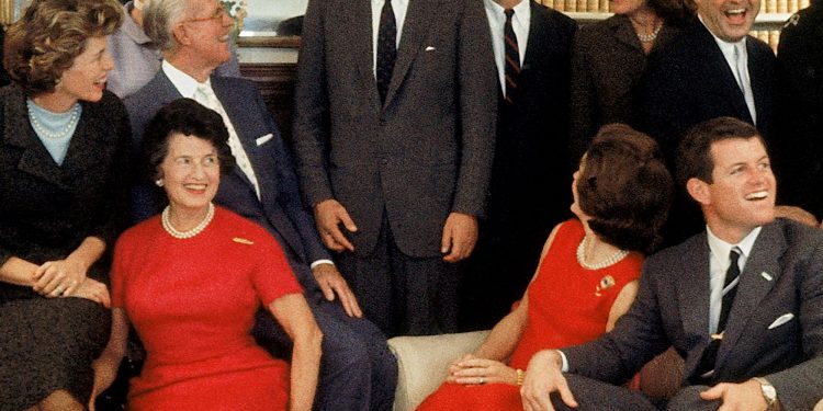 Mallkimi i dinastisë Kennedy