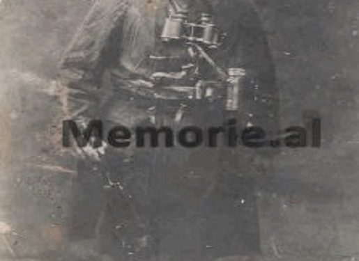 The memories of Qazim Mulleti, the famous former prefect of Tirana, are revealed, where he tells about the raising of the flag in Tirana and Vlora, the meeting with Ismail Qemali who appointed him …. (facsimiles and photos)