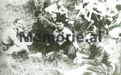 Trakti i Staraveckës: Largohem nga Partia Komuniste e fëlliqur. Në Berat vramë e premë për t’ju marrë paratë njerëzve dhe në Perisenkë zumë gratë nga shalët dhe sisët…