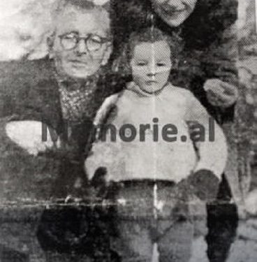 E arrestuan se kur vdiq Enveri u lye me buzëkuq dhe bënte xhiro…./ Historia e rrallë e Nora Prosit, që i tha Sigurimit: Zinë le t’ja mbaj Nexhmija…