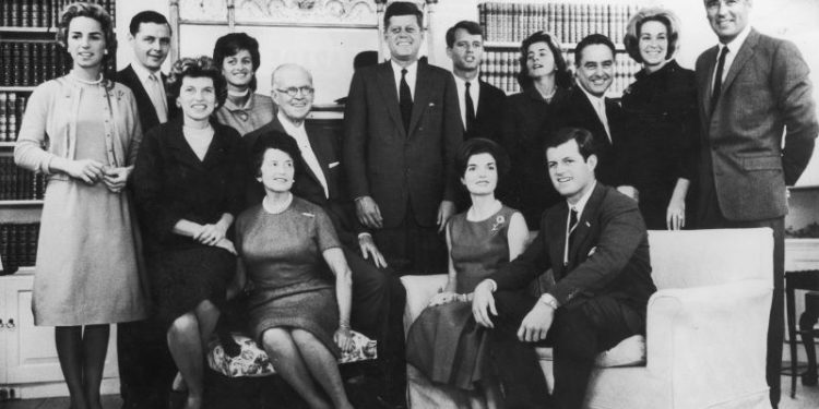 Mallkimi i dinastisë Kennedy