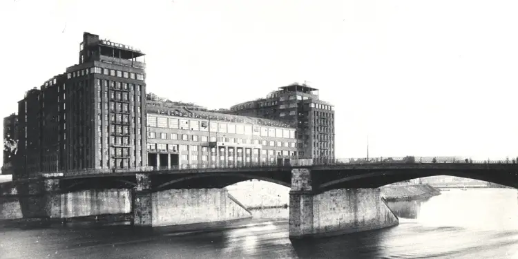 Historia e shtëpisë në argjinaturë, reportazhi i gazetarit amerikan Joshua Yaffa, në “The New Yorker” në Moskë