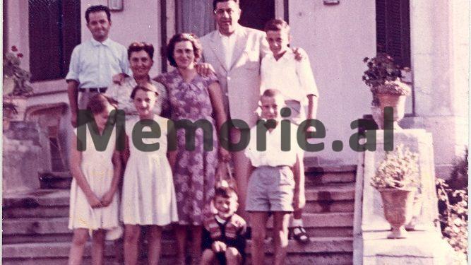 Enveri në Byro: Kur u sëmura unë, pati shokë që u alarmuan e thanë: “Ç’do të bëhemi ne, sikur të pësojë gjë shoku Enver!”.