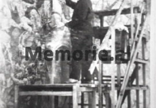 Kur piktorit i famshëm, Naxhi Bakalli, punonte për muralen e Skënderbeut në Muzeun e Krujës / Fotot e panjohura